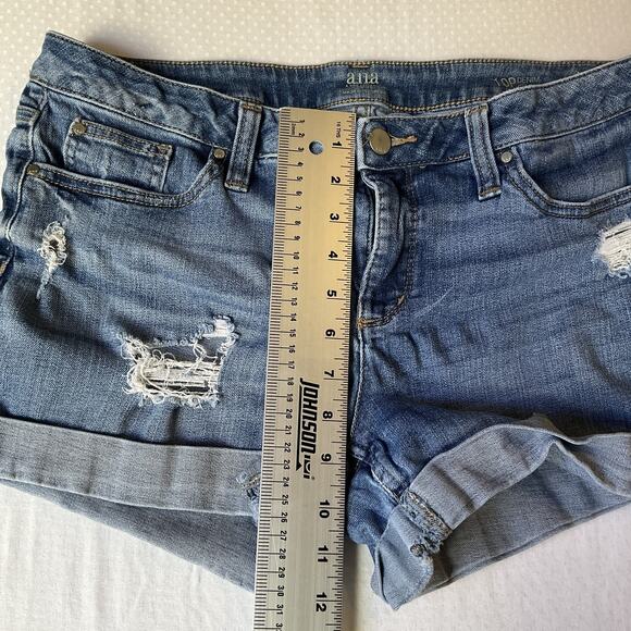 A.n.a Women Shorts 10P Blue Denim Distressed Cuffed Button 3" Inseam - Picture 8 of 12